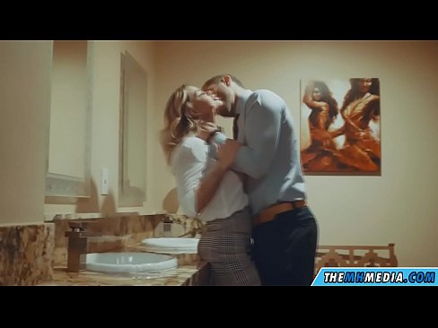 ❤️ 當一個豐滿的金發女郎在公共廁所引誘你時 ❌ 色情視頻 在 zh-tw.gayasianporn.ru ☑